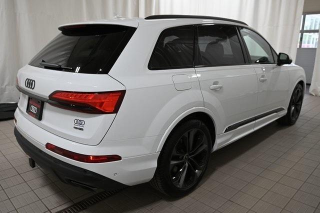 new 2025 Audi Q7 car, priced at $89,310