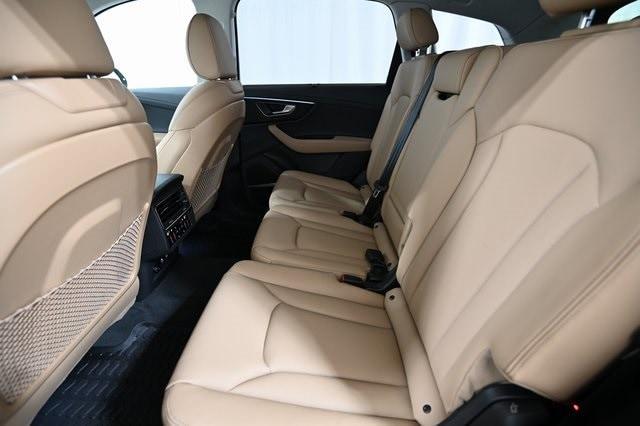 new 2025 Audi Q7 car, priced at $89,310