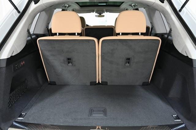 new 2025 Audi Q7 car, priced at $89,310