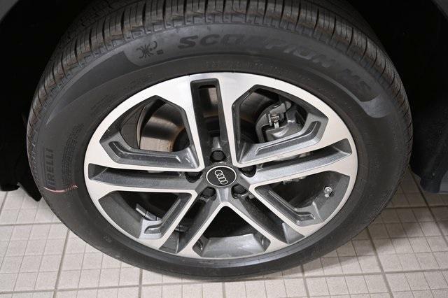 new 2025 Audi Q5 car, priced at $60,175