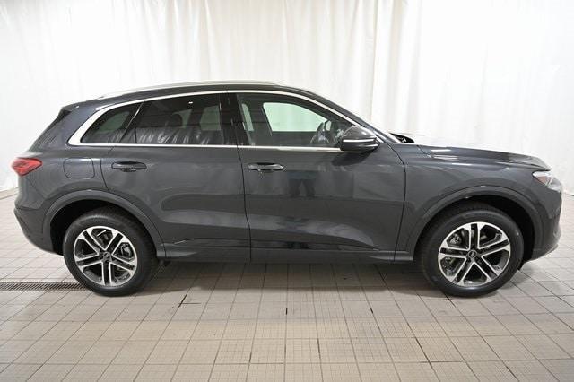 new 2025 Audi Q5 car, priced at $60,175