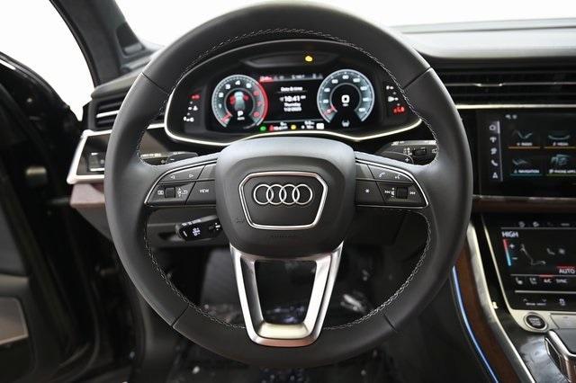 new 2025 Audi Q7 car, priced at $91,690