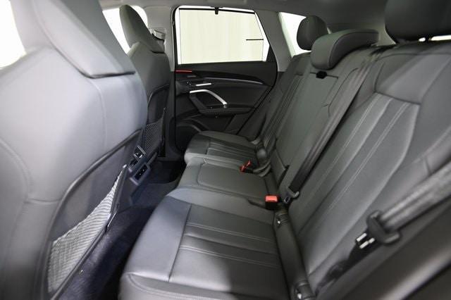 new 2025 Audi Q5 car, priced at $61,300