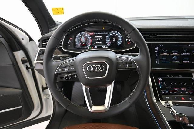 new 2025 Audi Q7 car, priced at $77,010