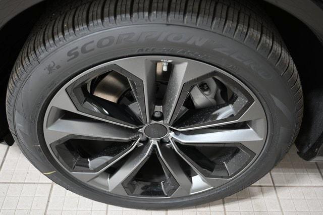 new 2026 Audi Q7 car, priced at $85,810