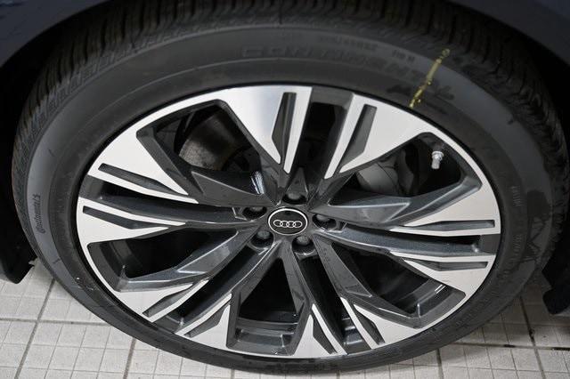 new 2025 Audi Q8 car, priced at $86,885