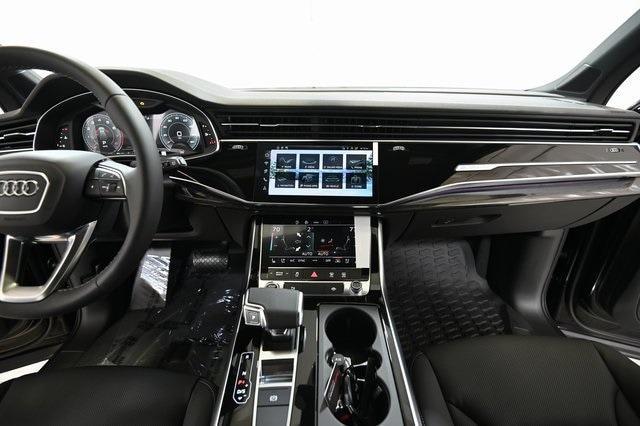 new 2025 Audi Q7 car, priced at $77,840