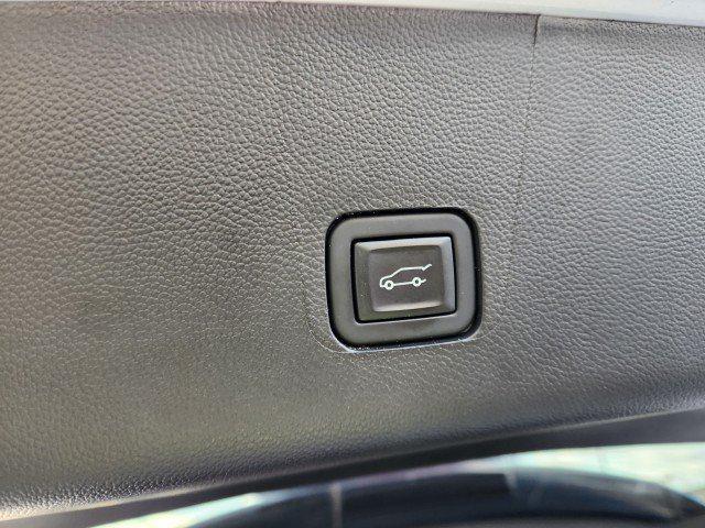 used 2023 Chevrolet Traverse car, priced at $44,993