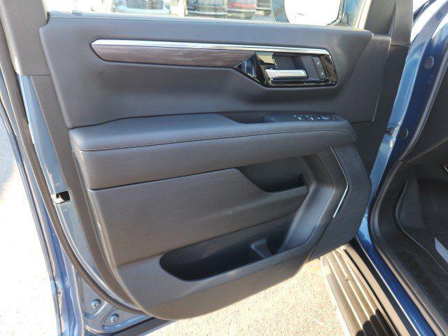 new 2026 Chevrolet Suburban car, priced at $71,700