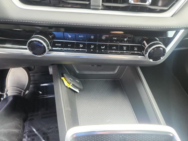 used 2025 Chevrolet Equinox car, priced at $34,995