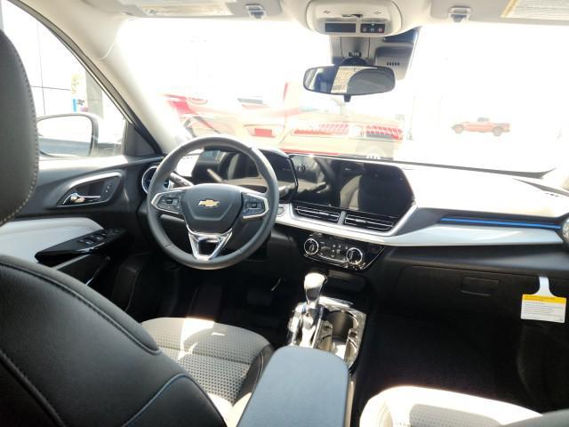 new 2025 Chevrolet Trax car, priced at $25,685