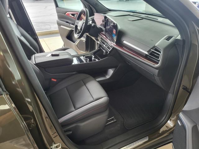 used 2024 Chevrolet Traverse car, priced at $53,994