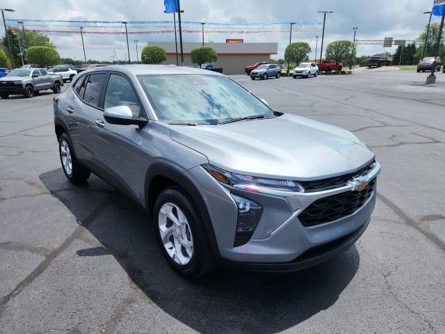 new 2025 Chevrolet Trax car, priced at $22,935