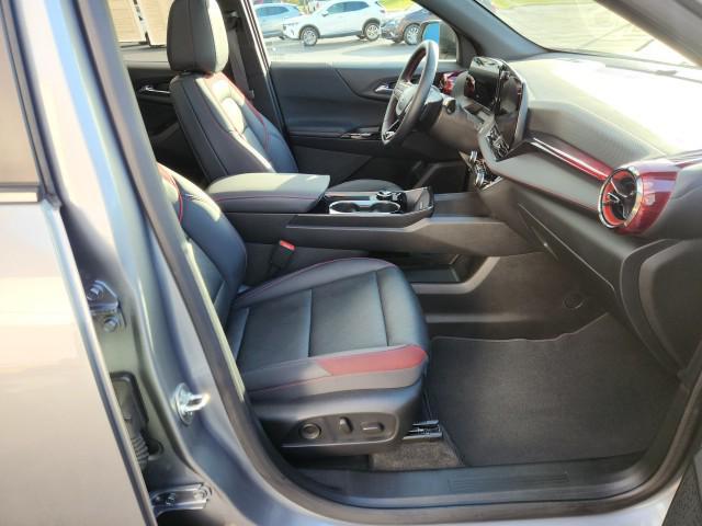 used 2025 Chevrolet Equinox car, priced at $34,995