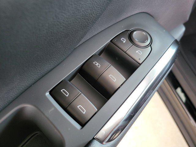 new 2025 Chevrolet Traverse car, priced at $47,930