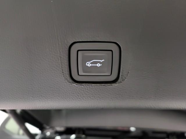 used 2023 Chevrolet Traverse car, priced at $47,993