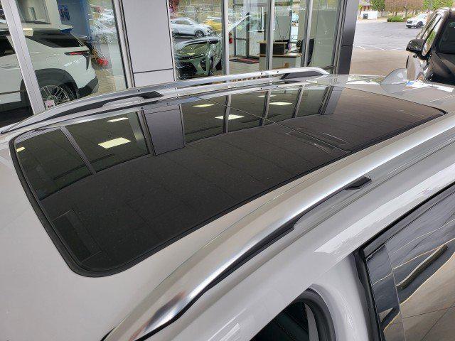 used 2024 Chevrolet Equinox car, priced at $31,994