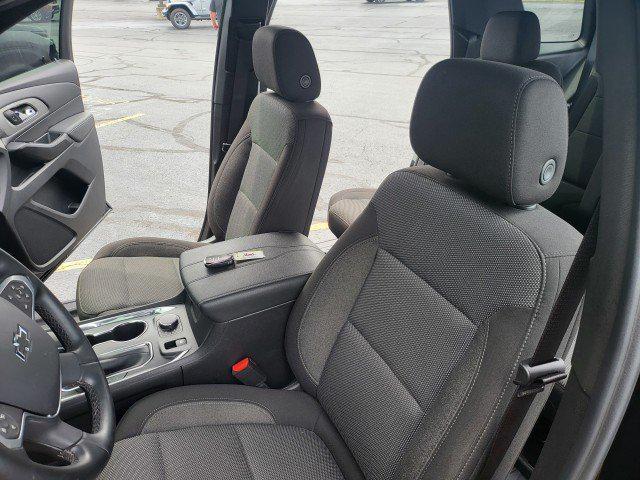 used 2023 Chevrolet Traverse car, priced at $34,993