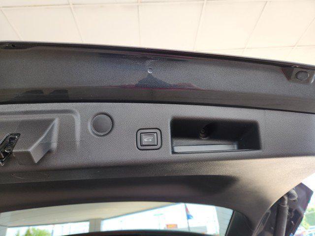 used 2022 Chevrolet Equinox car, priced at $22,992