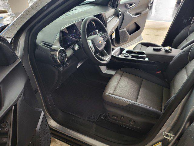 new 2026 Chevrolet Equinox car, priced at $32,370