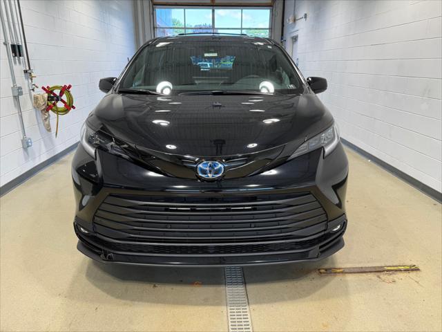 new 2025 Toyota Sienna car, priced at $52,445
