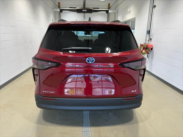 new 2025 Toyota Sienna car, priced at $50,365
