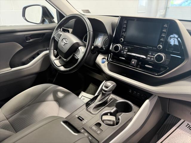 used 2022 Toyota Highlander Hybrid car, priced at $33,153