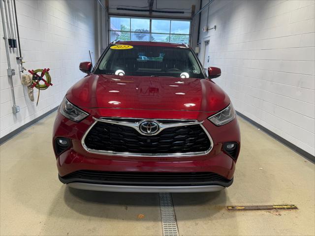 used 2022 Toyota Highlander car, priced at $44,386
