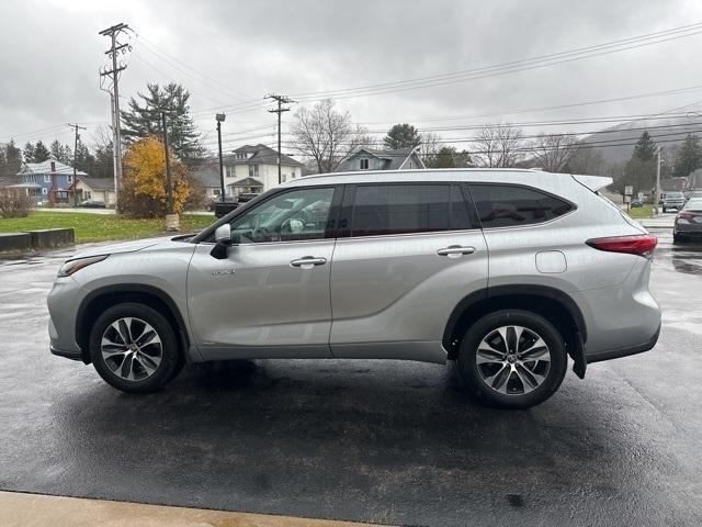 used 2021 Toyota Highlander Hybrid car, priced at $36,501