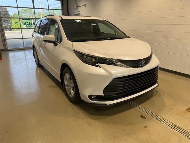 new 2025 Toyota Sienna car, priced at $48,140