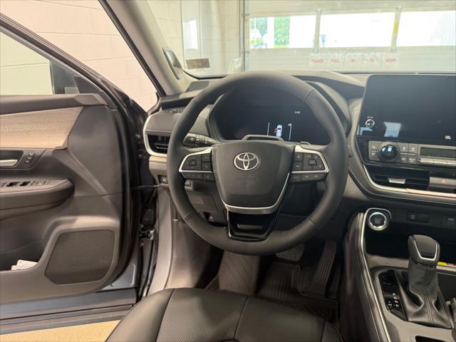 new 2025 Toyota Grand Highlander car, priced at $56,573