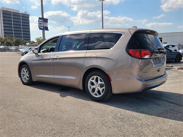 used 2018 Chrysler Pacifica car, priced at $14,488