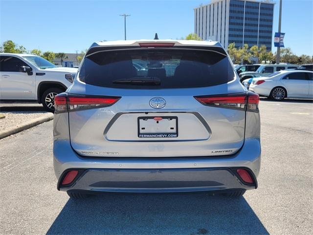 used 2022 Toyota Highlander car, priced at $38,988