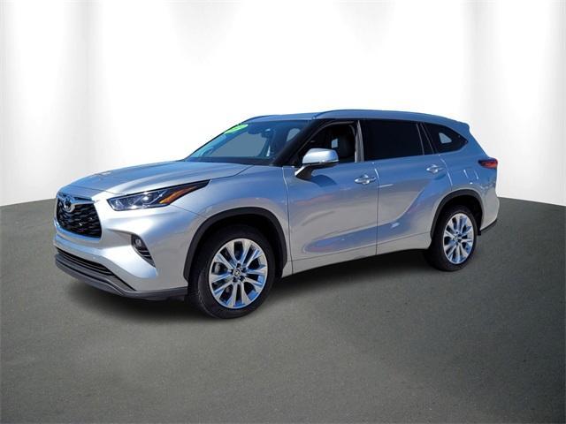 used 2022 Toyota Highlander car, priced at $38,988