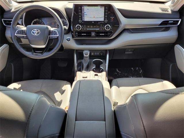 used 2022 Toyota Highlander car, priced at $38,988