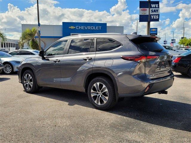 used 2024 Toyota Highlander car, priced at $34,988