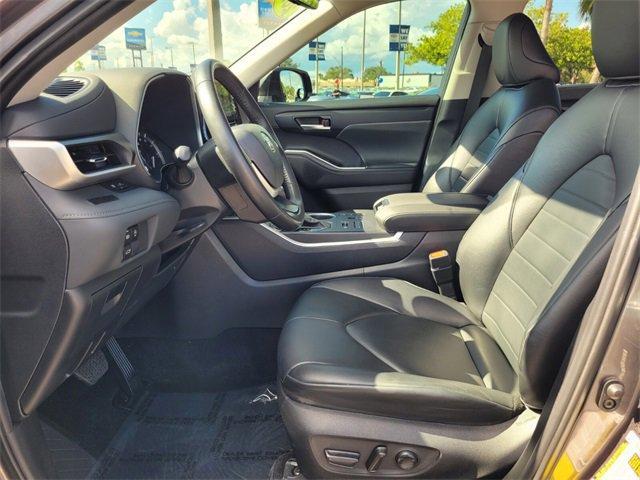 used 2024 Toyota Highlander car, priced at $34,988