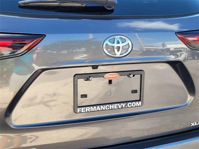 used 2024 Toyota Highlander car, priced at $34,988