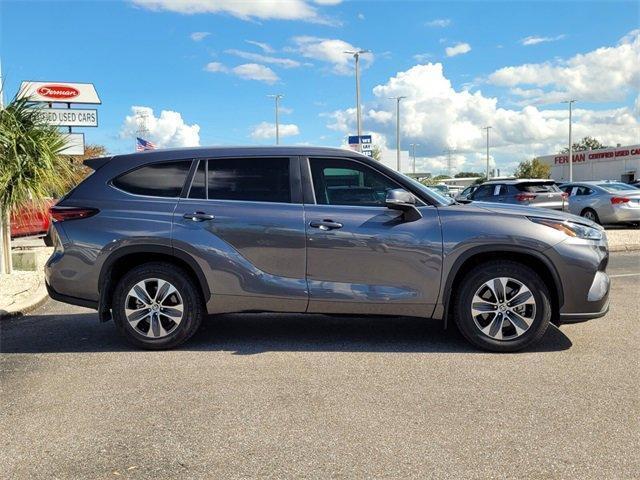 used 2024 Toyota Highlander car, priced at $34,988