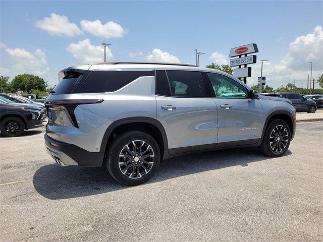 used 2025 Chevrolet Traverse car, priced at $42,488