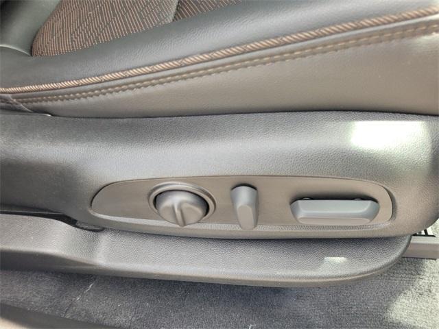 used 2023 Chevrolet Traverse car, priced at $39,988