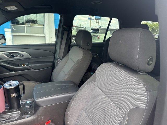 used 2023 Chevrolet Traverse car, priced at $29,888