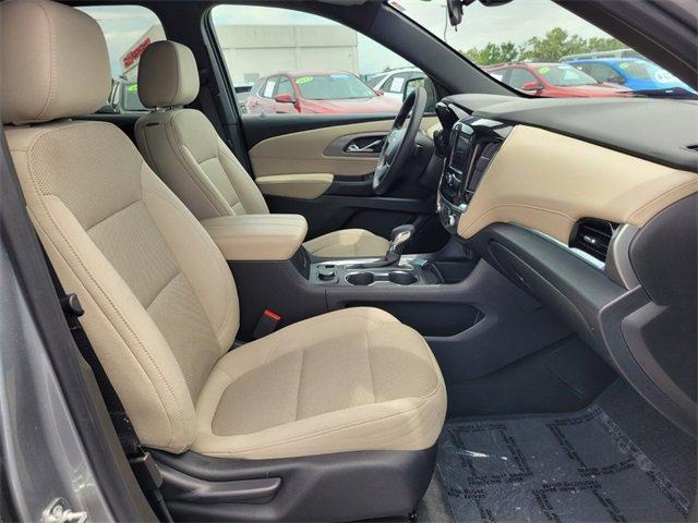 used 2023 Chevrolet Traverse car, priced at $27,988