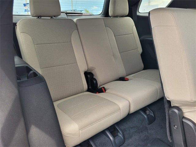 used 2023 Chevrolet Traverse car, priced at $27,988