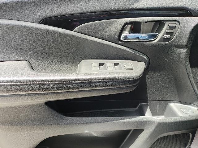 used 2017 Honda Pilot car, priced at $17,987