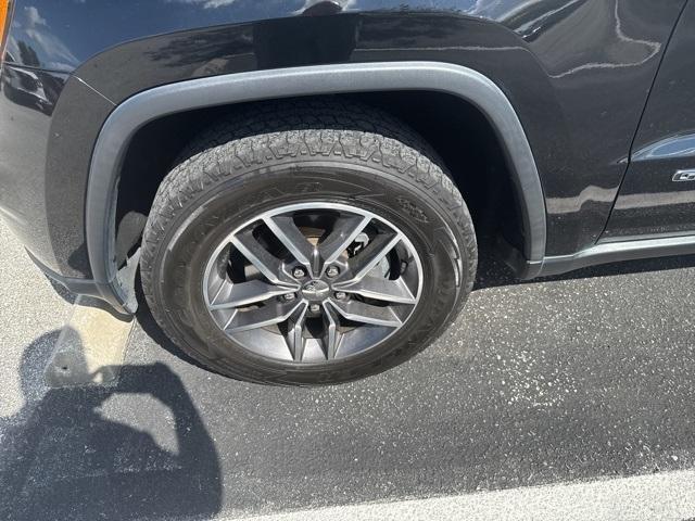 used 2018 Jeep Grand Cherokee car, priced at $12,987