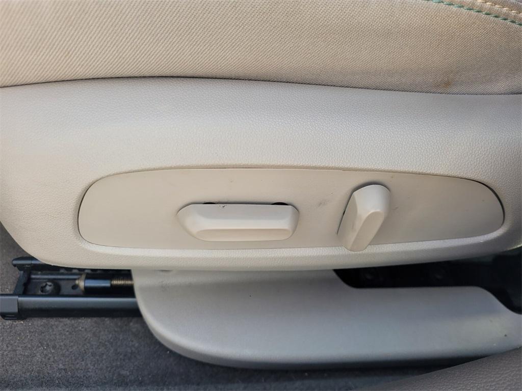 used 2016 Chevrolet Cruze car, priced at $9,988