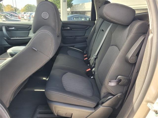 used 2014 Chevrolet Traverse car, priced at $9,000