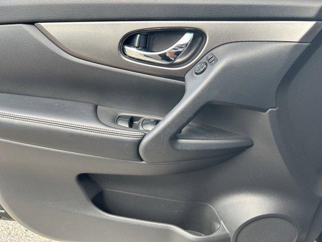 used 2016 Nissan Rogue car, priced at $7,888