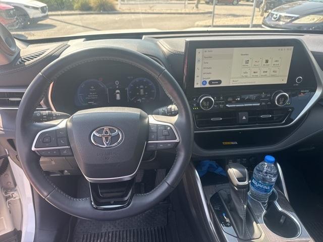 used 2023 Toyota Highlander Hybrid car, priced at $47,987